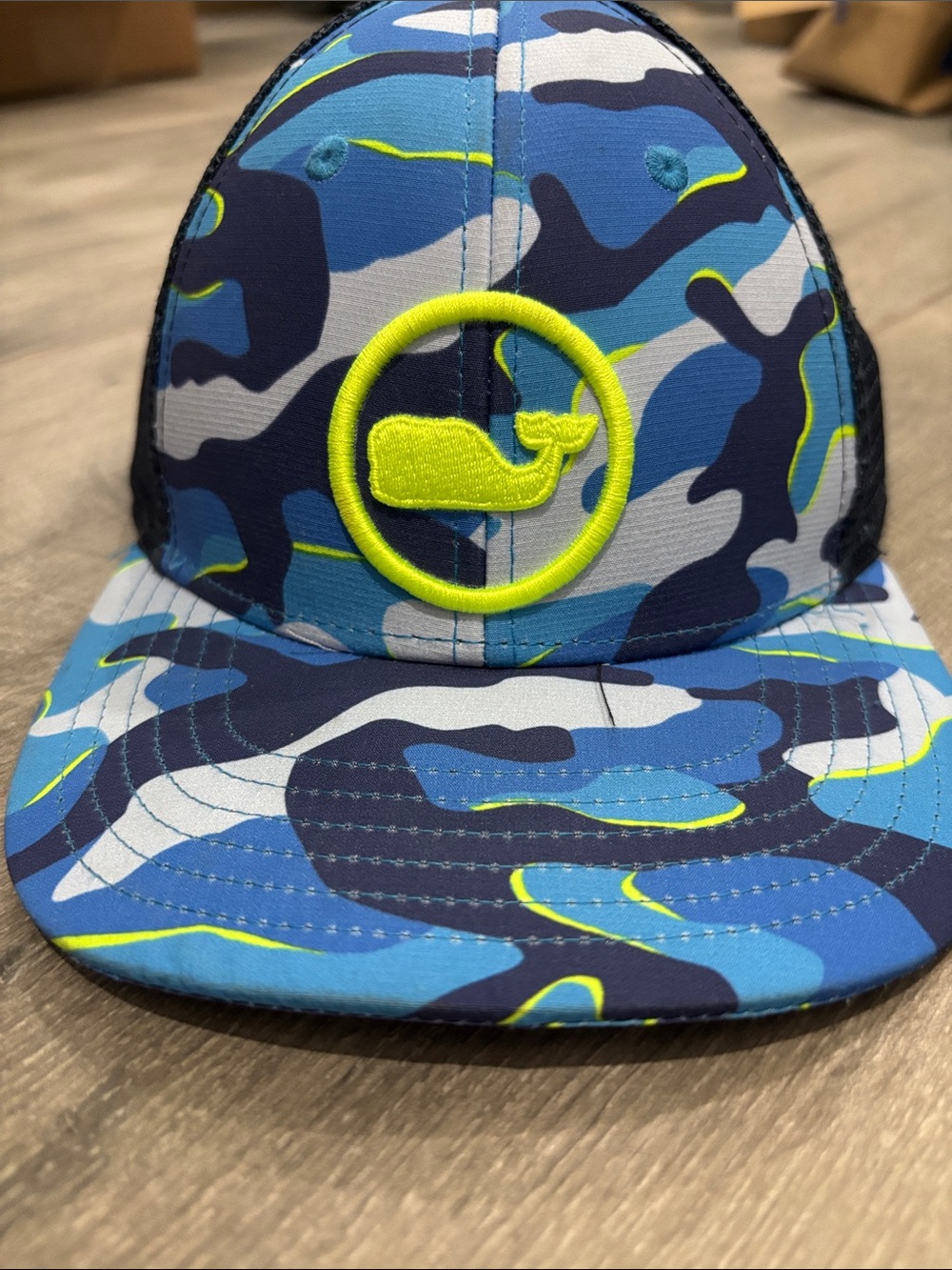 KIDS ONE size Vineyard Vines Blue Camo Trucker Hat with Neon Yellow